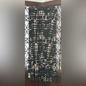 Elegant Black and Cream Maxi Skirt